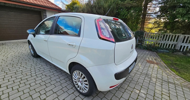 Fiat Punto cena 9900 przebieg: 138000, rok produkcji 2011 z Siedliszcze małe 79